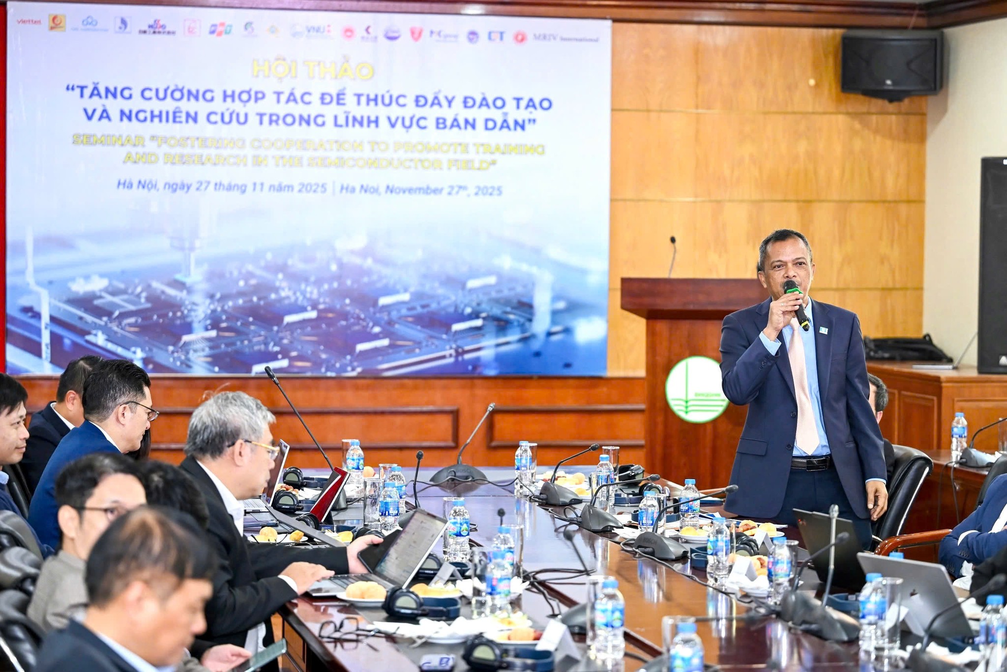 Việt Nam trước ‘cơ hội vàng’ để ‘giải cơn khát’ nhân lực bán dẫn thế giới
